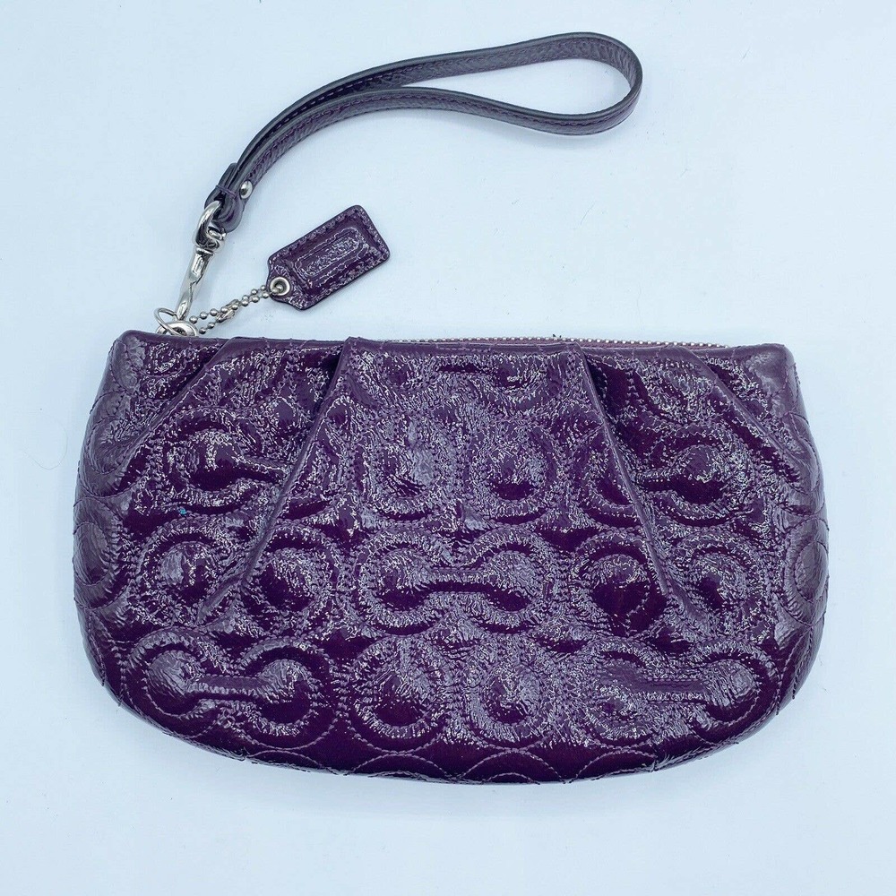 Coach Signature Gramercy Large Wristlet Eggplant Purple Patent Leather 43229